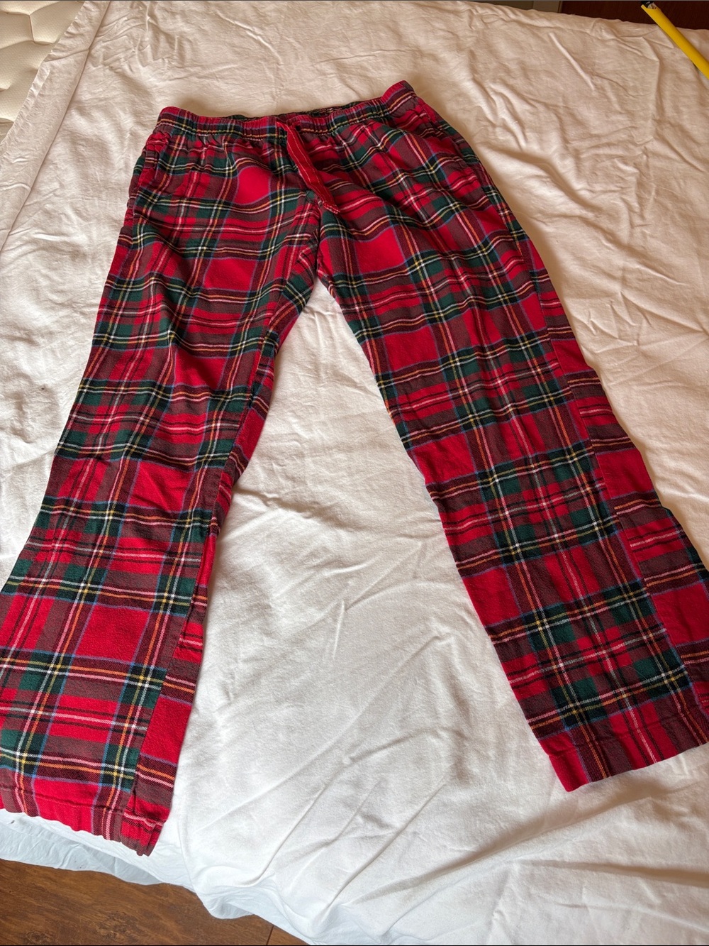 Old Navy Red and Green Plaid Flannel Pants